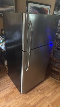 Frigidaire Refrigerator Stainless 