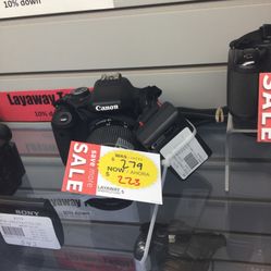 CANON CAMERA WITH FLASH