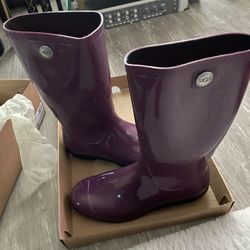 Ugg Boot New $25  Different Sizes  Rain Boots 