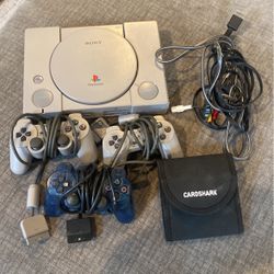 Original PlayStation / Memory Card/ 8 Games 