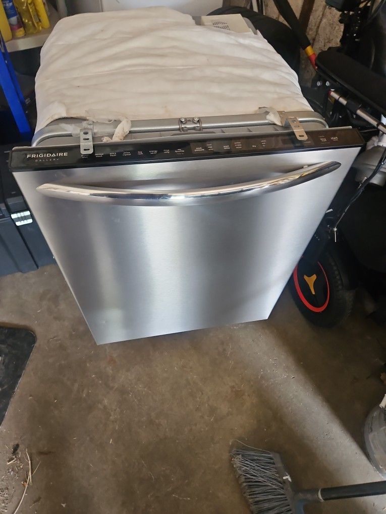 Frigidaire Gallery Dishwasher