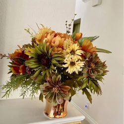 BEAUTIFUL FLOWER ARRANGEMENT 