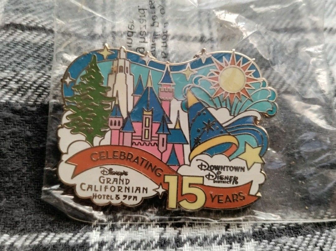 Disney Californian Hotel Exclusive Pin NEW