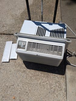 LG Window Air conditioner
