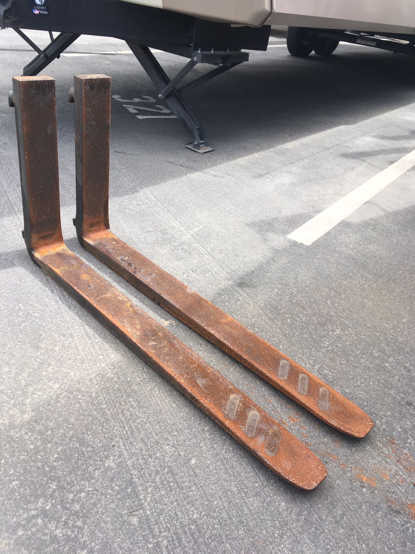 Forklift bobcat Forks