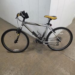 Trek 820