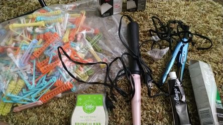 All for $5 beautician accessories