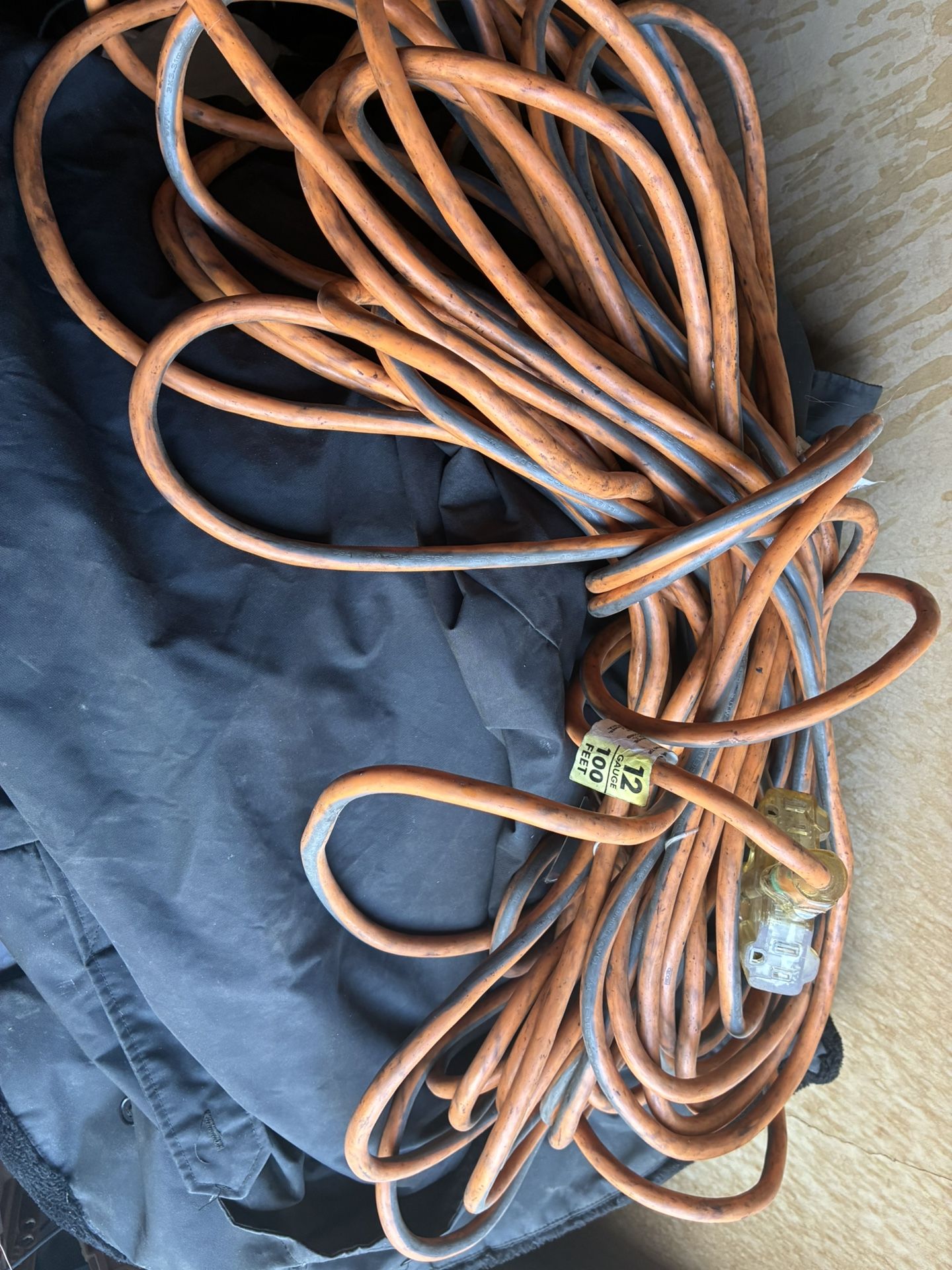12 Gauge 100 Foot Extension Cord