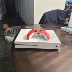 White Xbox One S