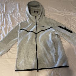 Nike Tech