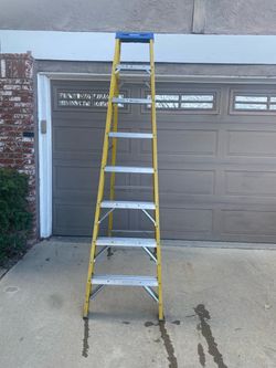 8 ft Werner Fiberglass Ladder