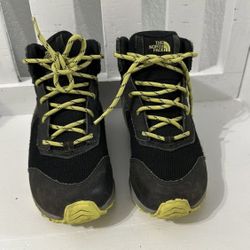 🦕 🦖 THE NORTH FACE Hedgehog Boys Hiking Boots✨Sz 2 Youth
