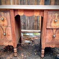 Vintage 60’s Rowe Furniture 4 Drawer Vanity - $150


