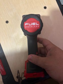 Milwaukee brushless impact chuck gets stuck sometimes
