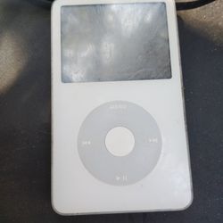 A1136 iPod Video Classic 5th 30gb In Good Working Condition 