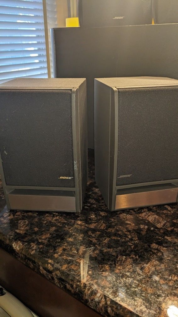 141 Bose Speakers