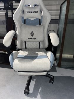 Gaming chair