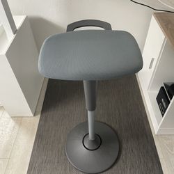 Starling Stool - Uplift Ergonomic Stool