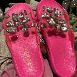 New girls size 6 diamond mudd sandals $20 OBO