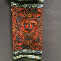 Embroidered yoga bag