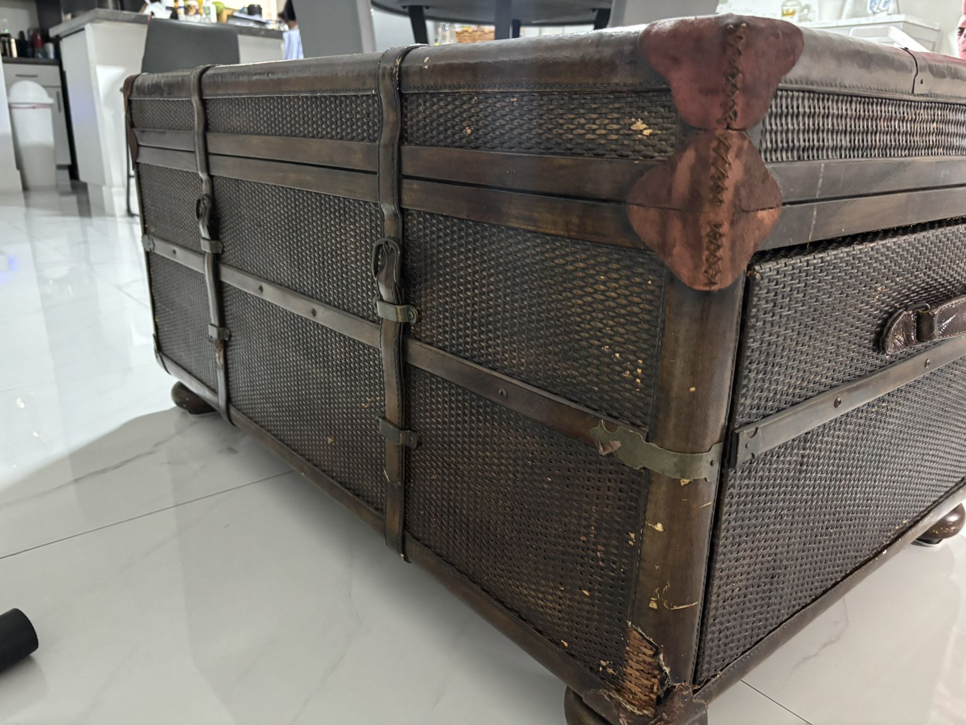 Trunk coffee table