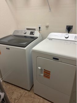 Maytag washer dryer set
