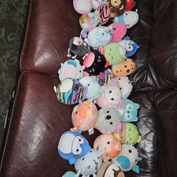 SQUISHMALLOWS
