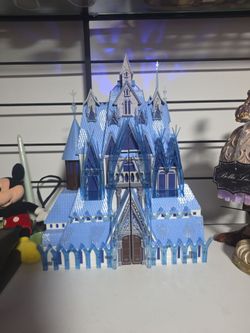 Disney Frozen 2 Arendelle Castle
