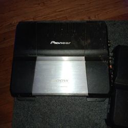 Pioneer Amplifier For Subwoofers 800 Watts Good As New Asking  $160