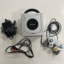 Nintendo GameCube - Platinum Silver - DOL-101 Console USA - Tested (Read Desc)