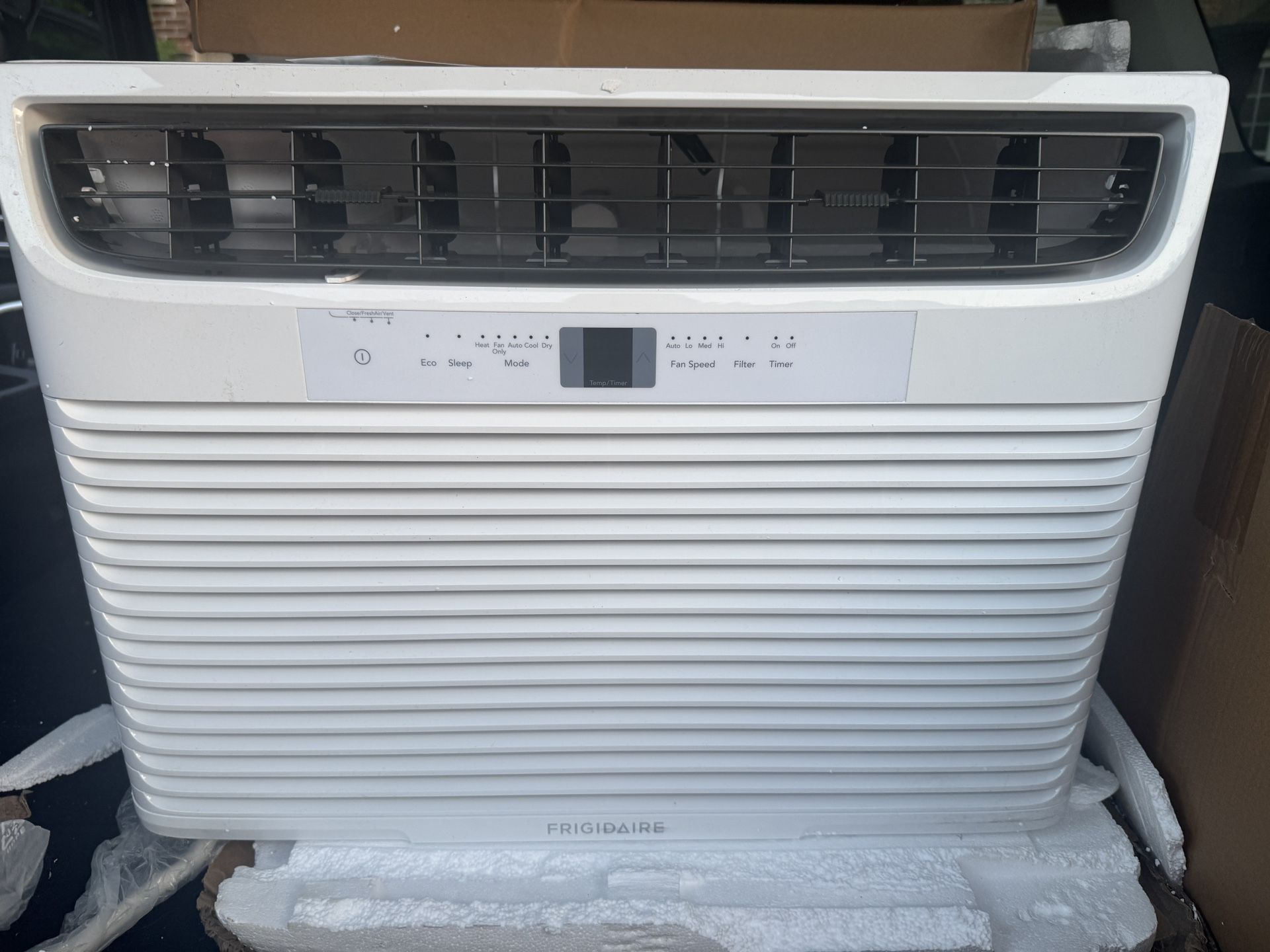 23,000 BTU Window Air Conditioner W/ Heat