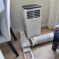 Frigidaire Portable AC FHPC082AC1 