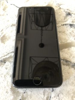 iPhone 7 Jet Black 128GB UNLOCKED - LIKE NEW