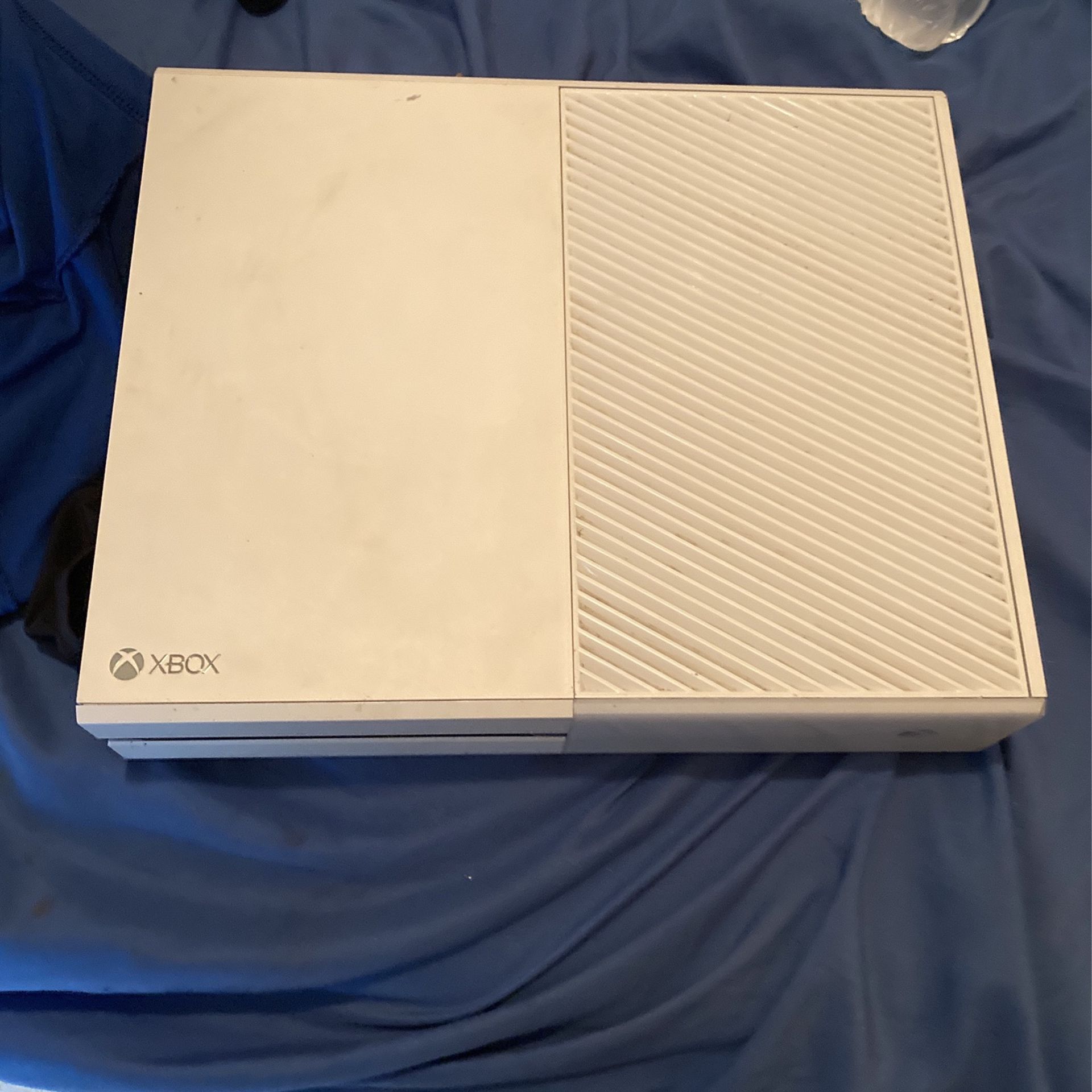 Xbox One, white Full Size With Power Supply