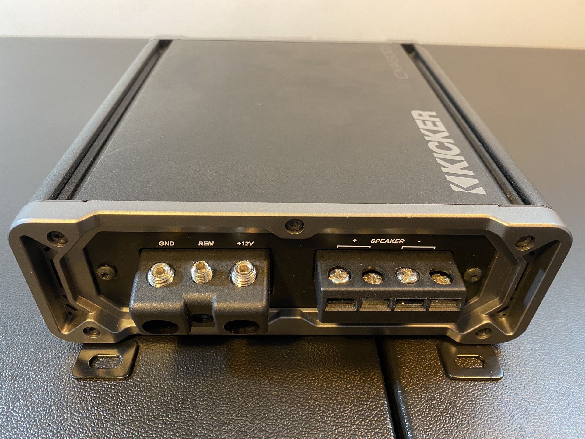 Kicker Car Amp in (Great Condition)