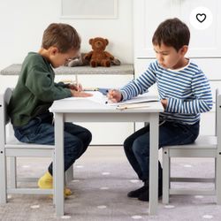 Ikea children’s table &2x chairs 