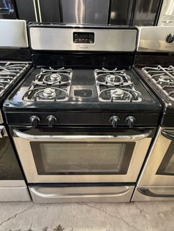 Frigidaire Stainless Steel 4 burner range stove