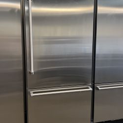 Viking 36”Wide 5 Series Built In Bottom Freezer Refrigerator 