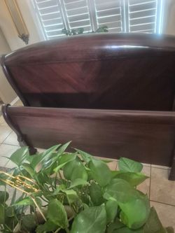 QUEEN SIZE CHERRYWOOD HEADBOARD FOOTBOARD