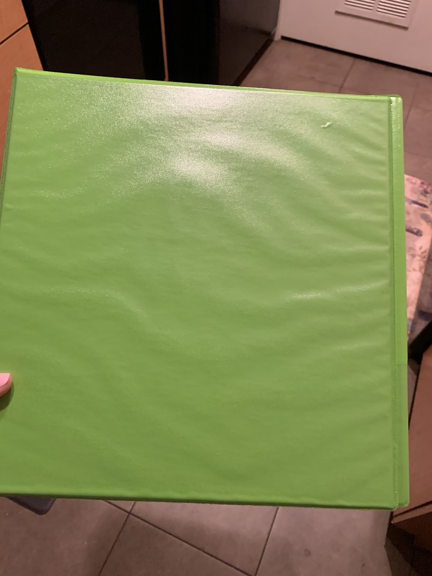 New 3 Ring Binders, 3”, Green, Amazon basics