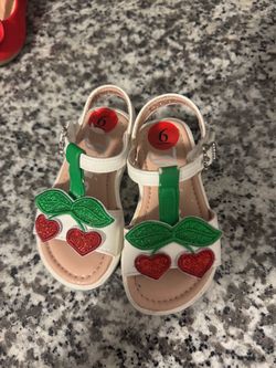 Juicy couture toddler sandals