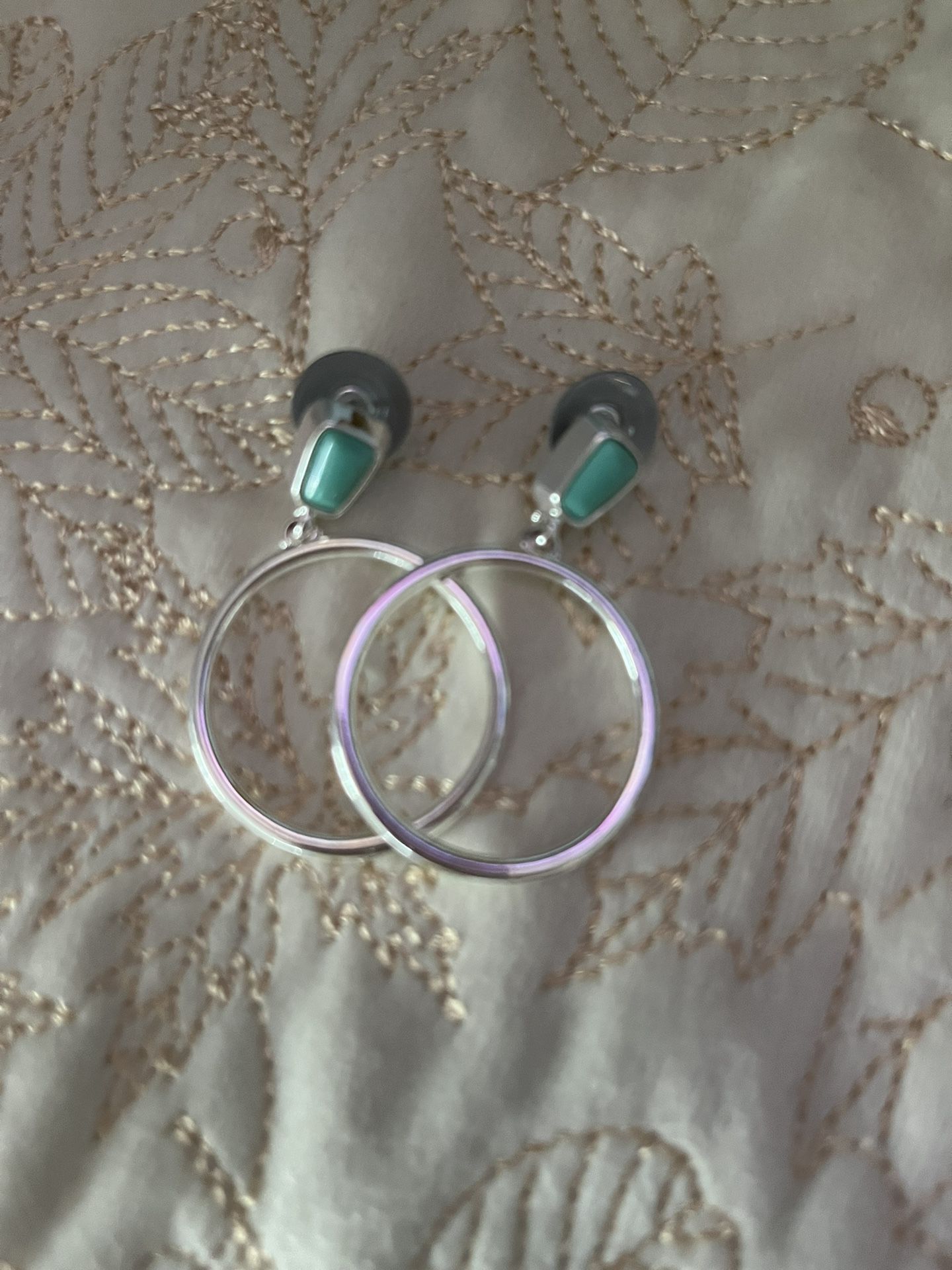 silver tone and turquoise circle dangle earrings
