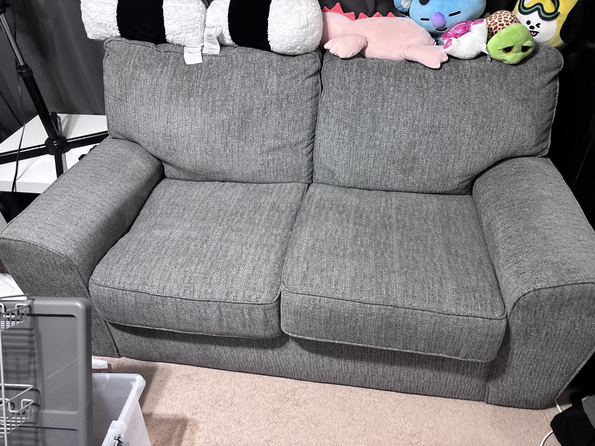 COUCH (BEST OFFERS)