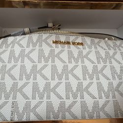Michael Kors Crossbody Purse