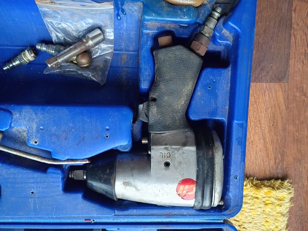 Air Power Tools In The Case 65.00
