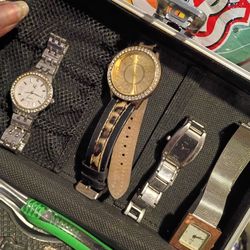 Various watches work need battery
