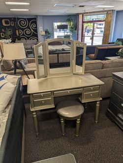 VANITY AND STOOL