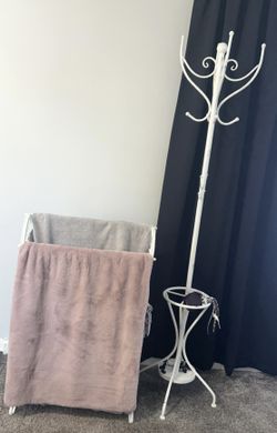 Blanket Holder And Coat Rack 