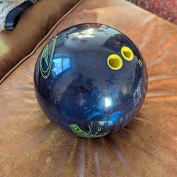 Bowling Ball Storm Hy-Road Blue 15 Lbs Right hand 2 finger Used
