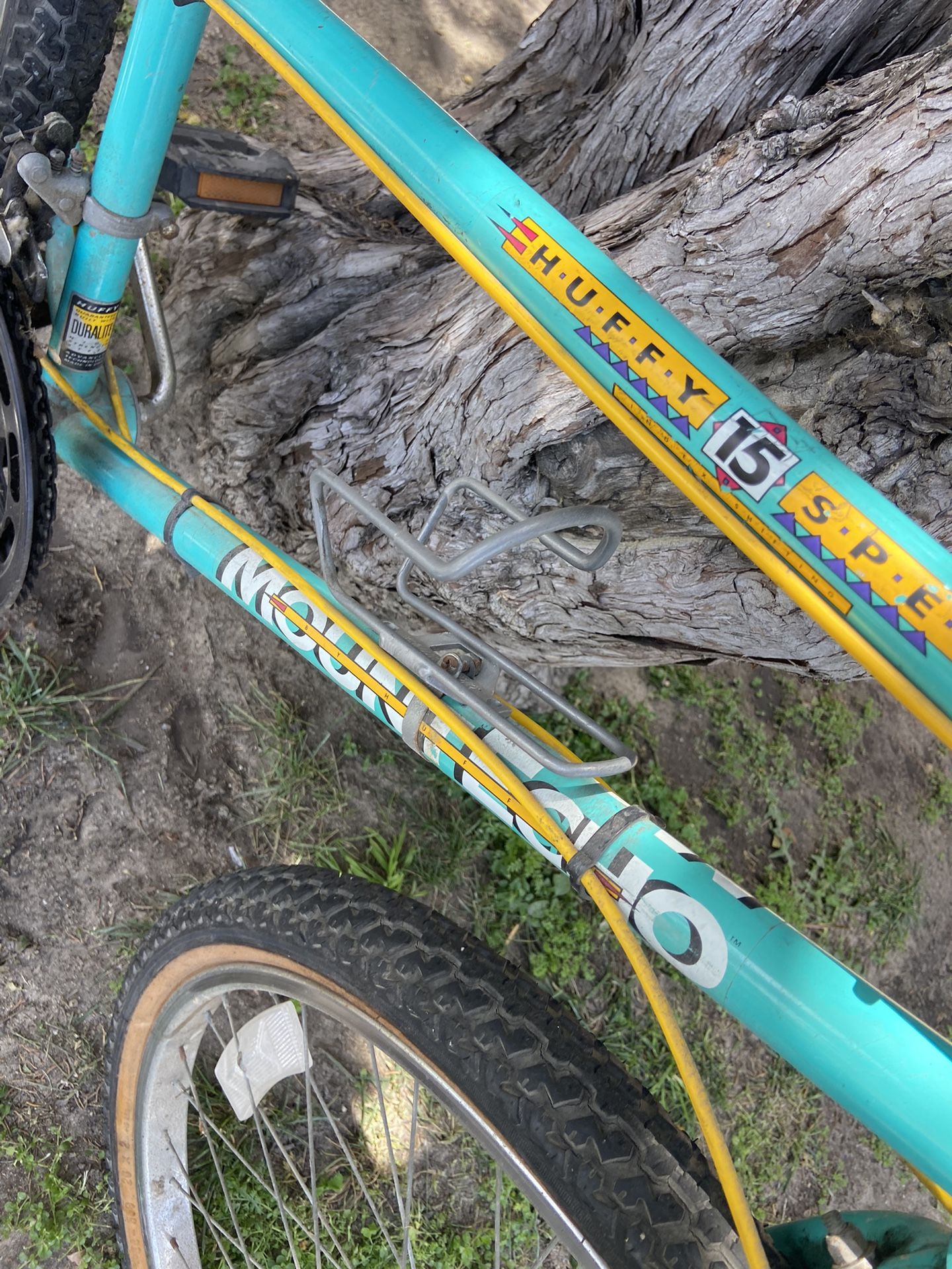 Huffy TURQUOISE HUFFY MOUNT ECHO ROAD BIKE. for Sale in Garden Grove CA OfferUp